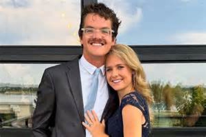 Who is Zac Oyama Dating Now