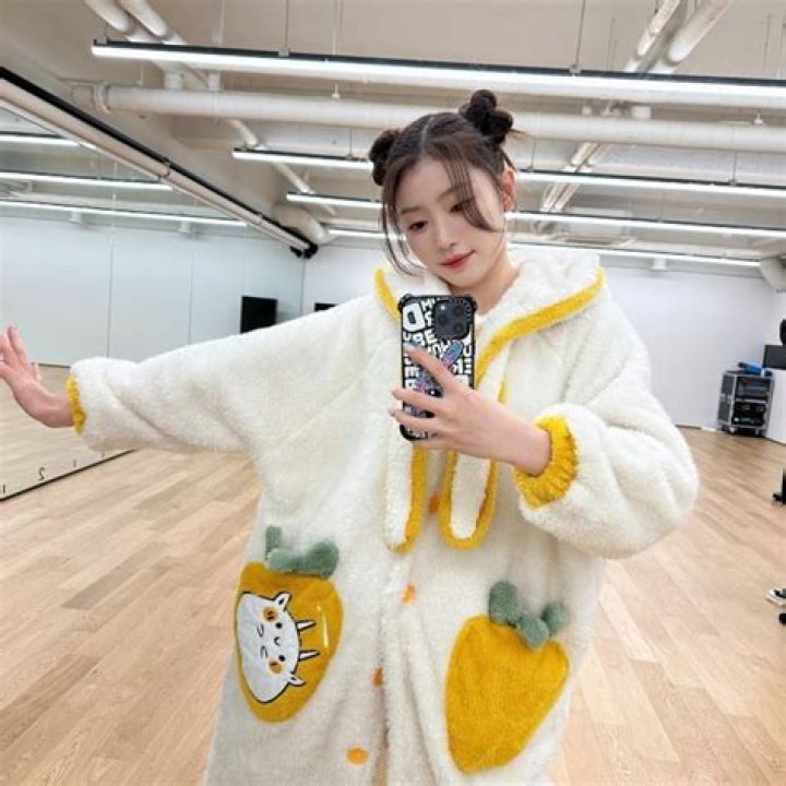 Xiaoting (Kep1er) Height, Weight, Age, Family, Biography